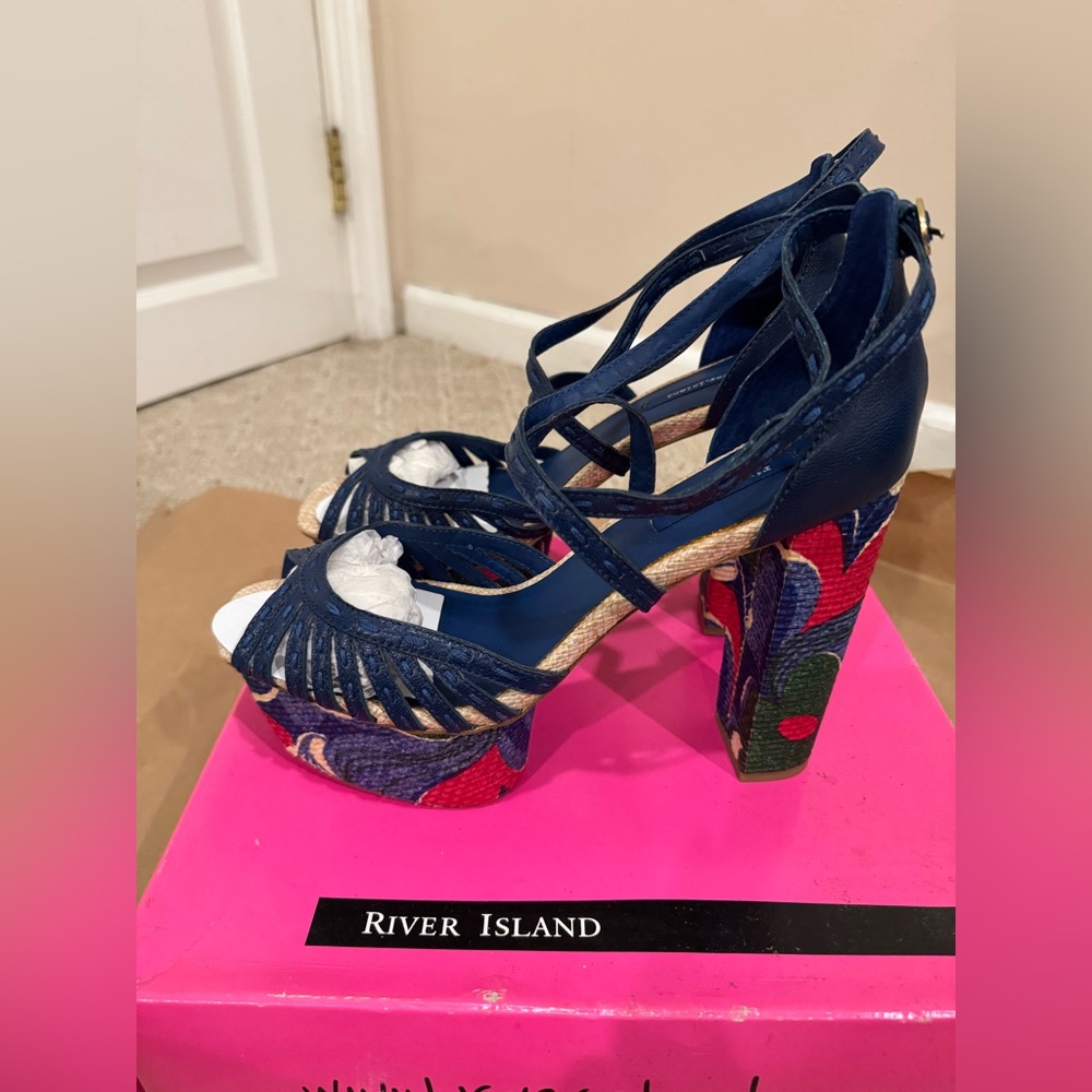 River Island Navy Strappy Platform Sandals - Picture 2 of 8